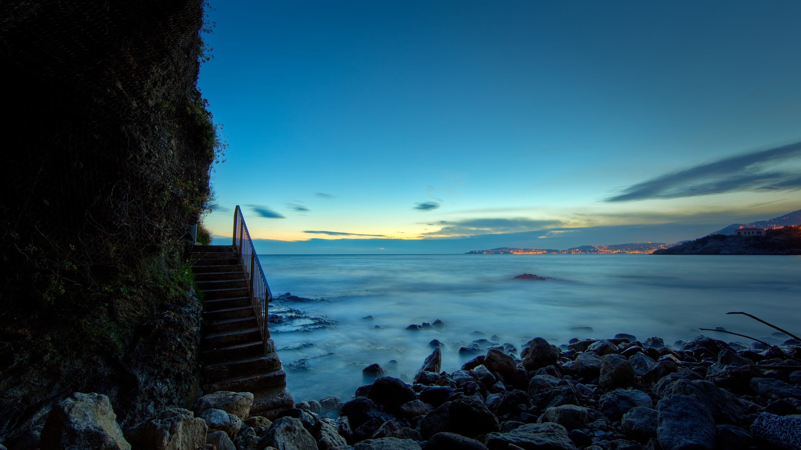 b体育电竞-_火箭队迎战强敌，奋勇争胜_，火箭队伍