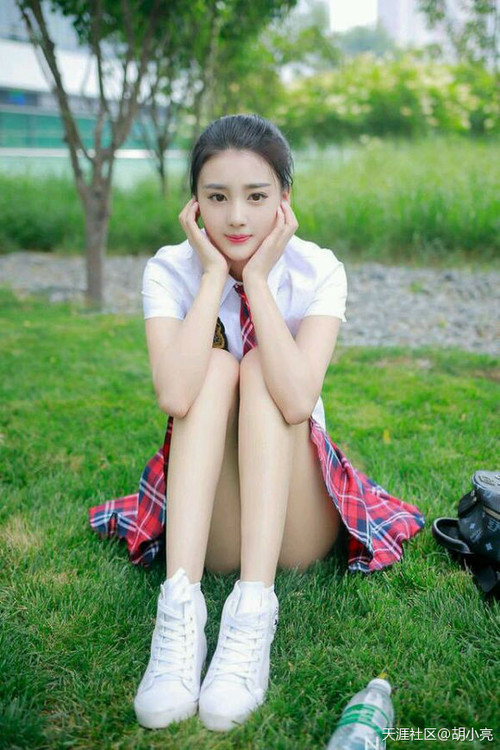 替补登场后的跑动强度是否成为反超胜负关键，比赛替补