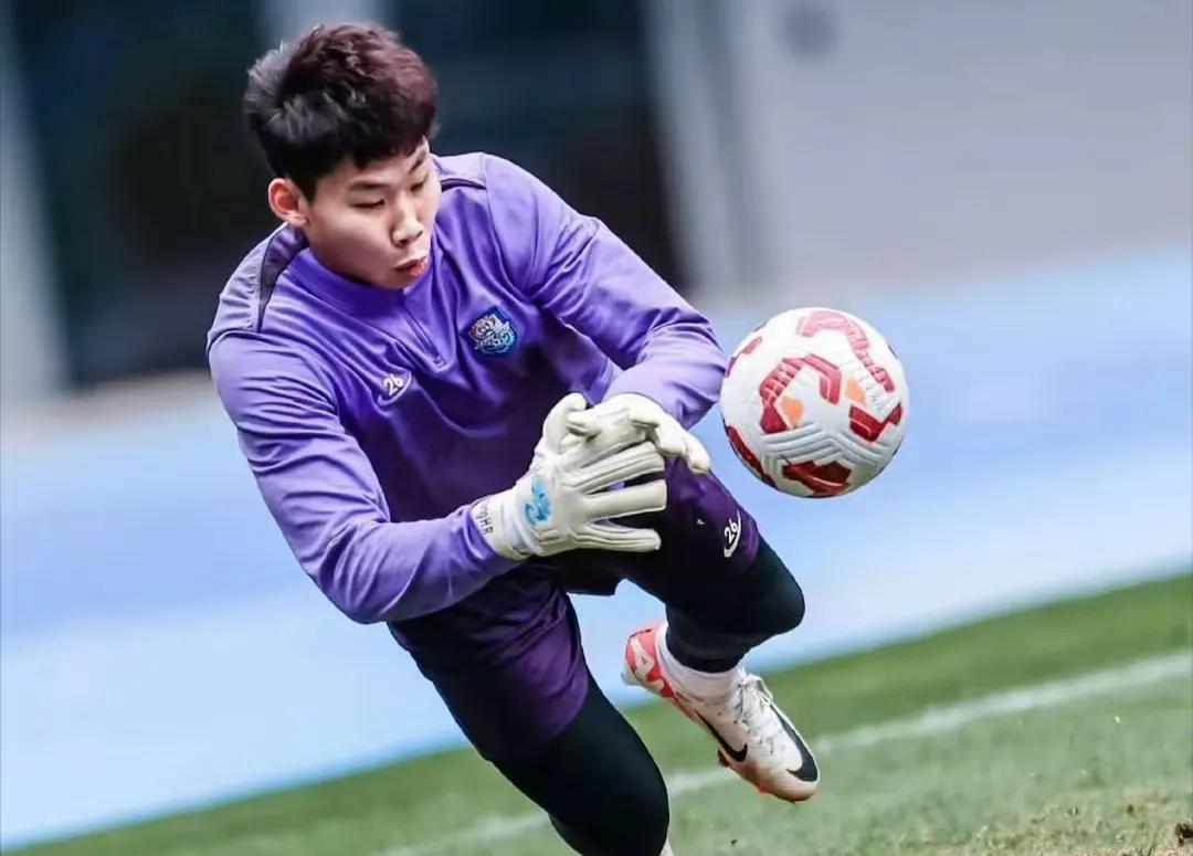 B体育平台:中超“赛会制”成“封闭训练”，球员：感觉像坐牢！的简单介绍