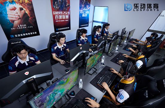 b体育下载:从疫情中复苏：电竞产业如何应对危机的简单介绍