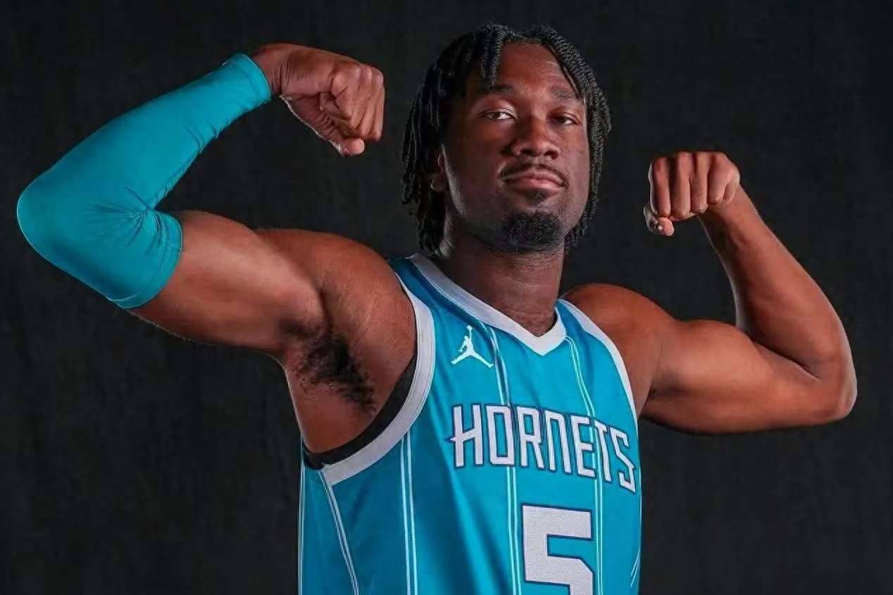 B体育:如今赛季的焦点:那些球员背后的故事的简单介绍 B体育:如今赛季的焦点:那些球员背后的故事的简单介绍