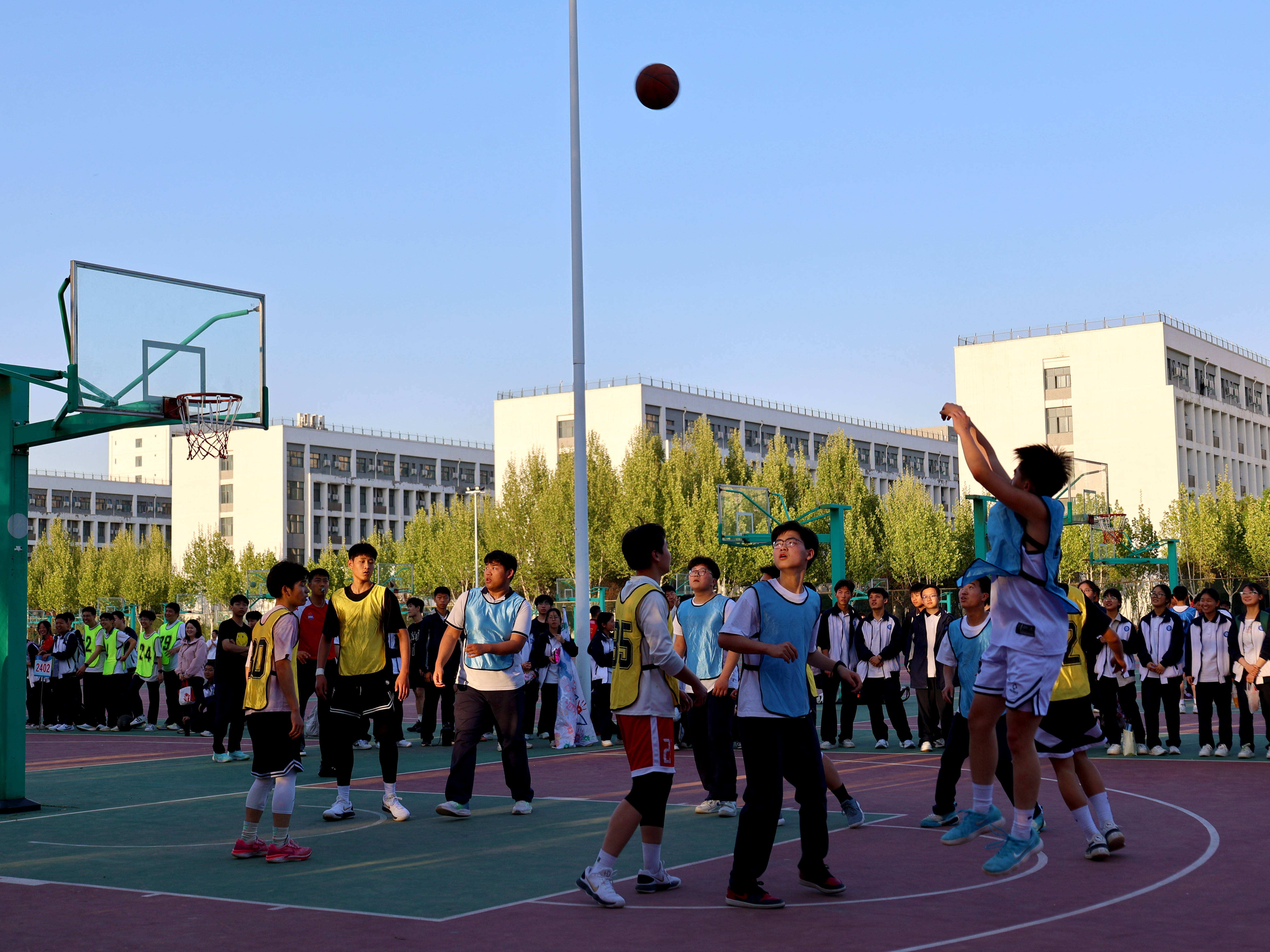 包含B体育官方网址：篮球文化交流活动：促进中外篮球文化交流互鉴的词条