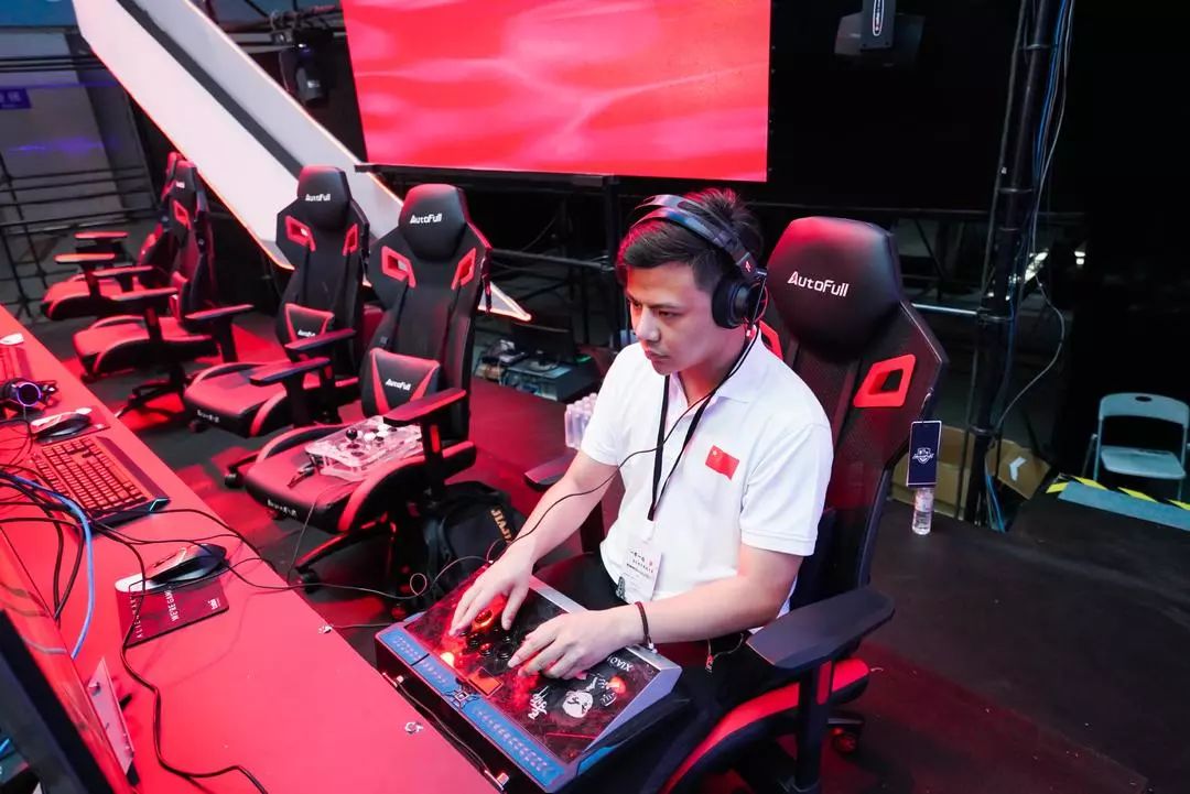 b体育下载:电子竞技的技术保障:网络与设备的关键角色的简单介绍 b体育下载:电子竞技的技术保障:网络与设备的关键角色的简单介绍