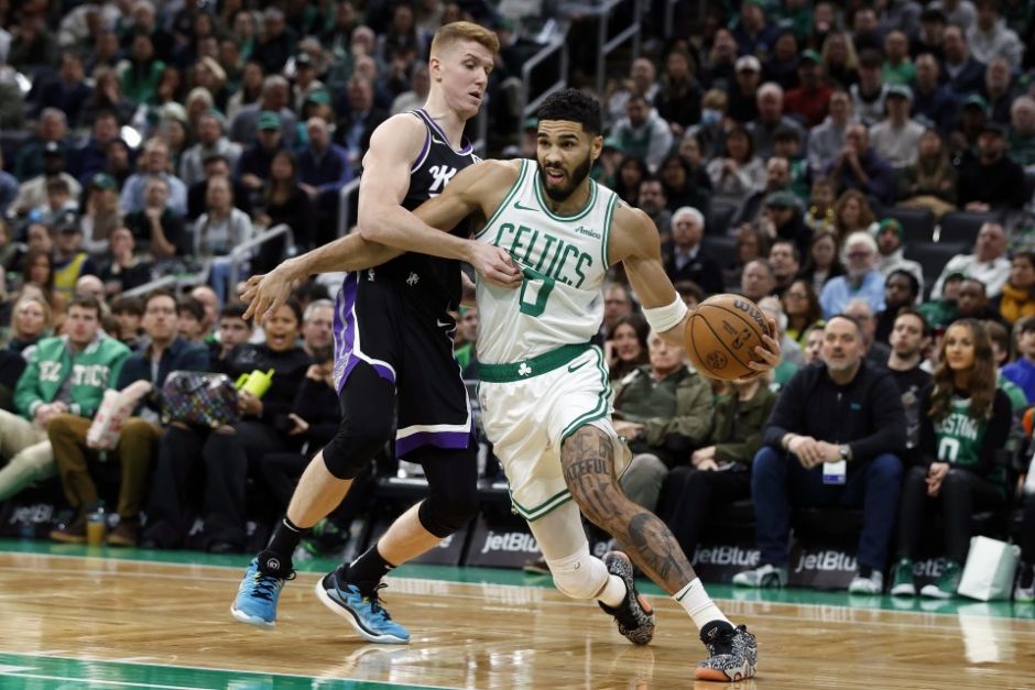 包含bsports体育：凯尔特人队季前赛：戴维森展现组织能力，争夺轮换位置的词条