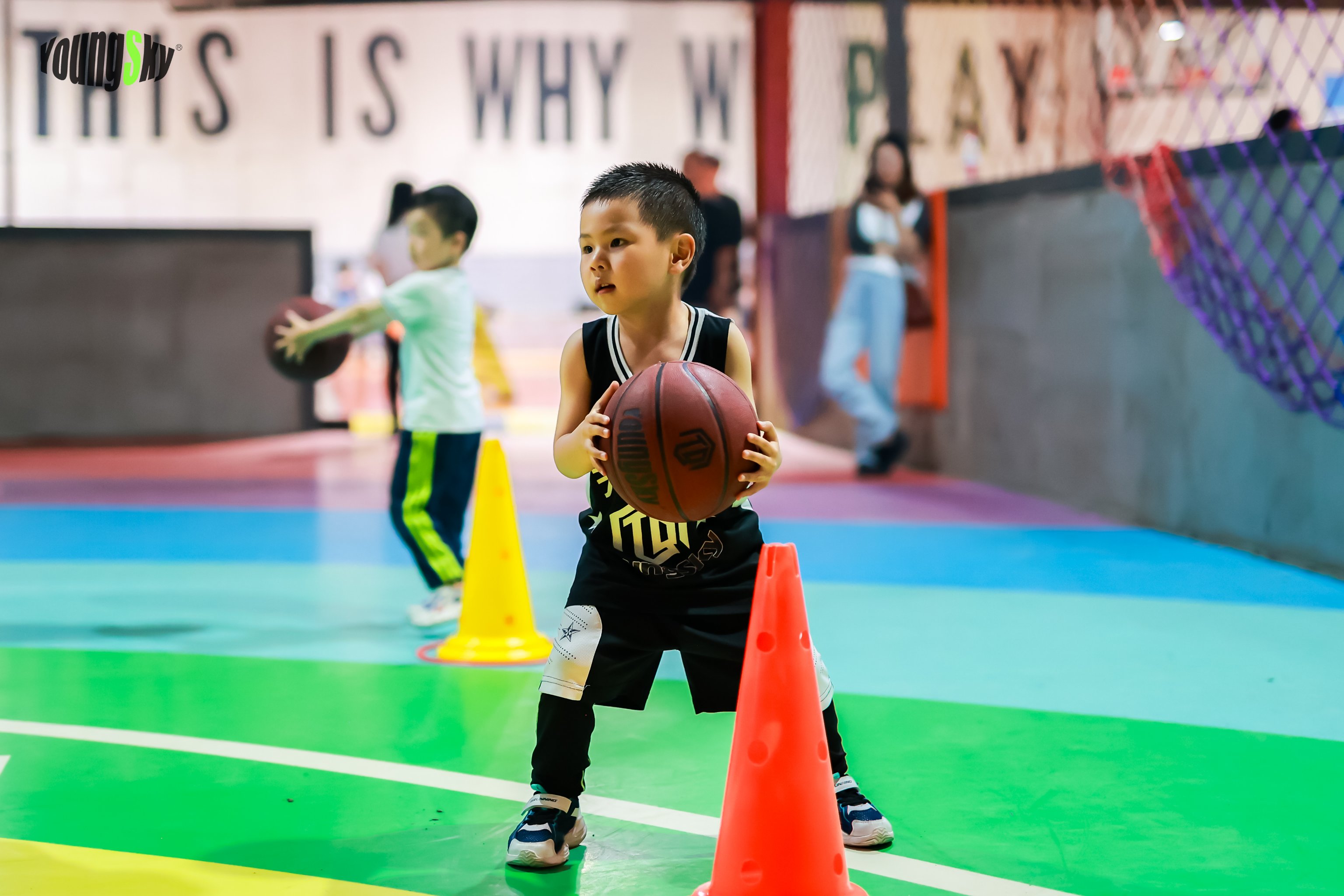 B体育官方网址：青少年篮球培训：规范管理，健康成长的简单介绍